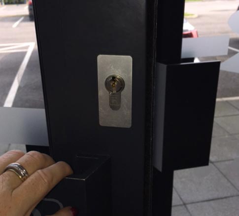 Main Door Locksmith in Mercer Island